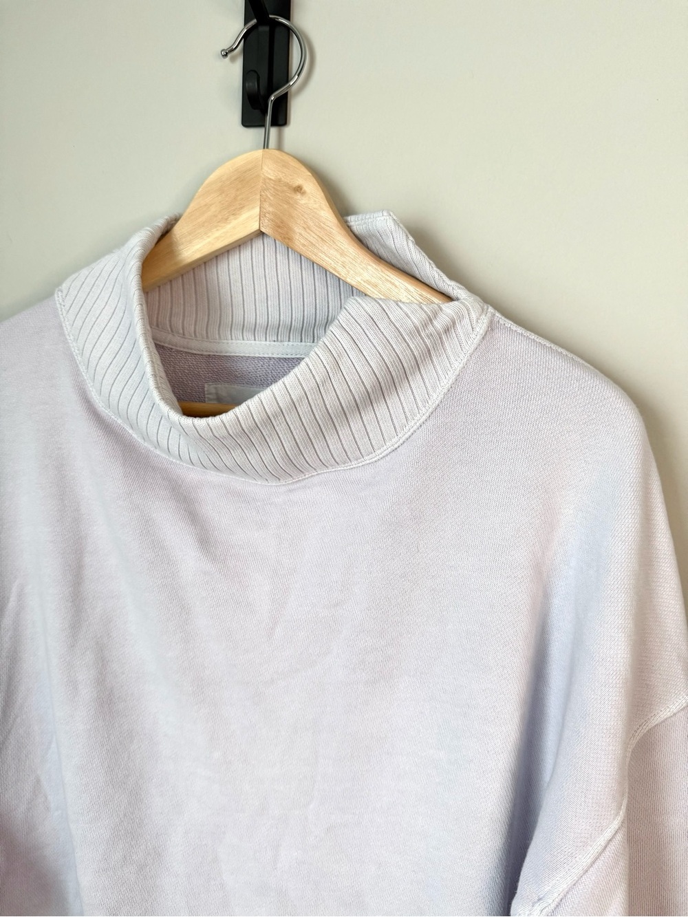 Women's Aerie Light Lavender Ribbed Mock Neck Oversized Lightweight Sweater - Picture 2 of 4